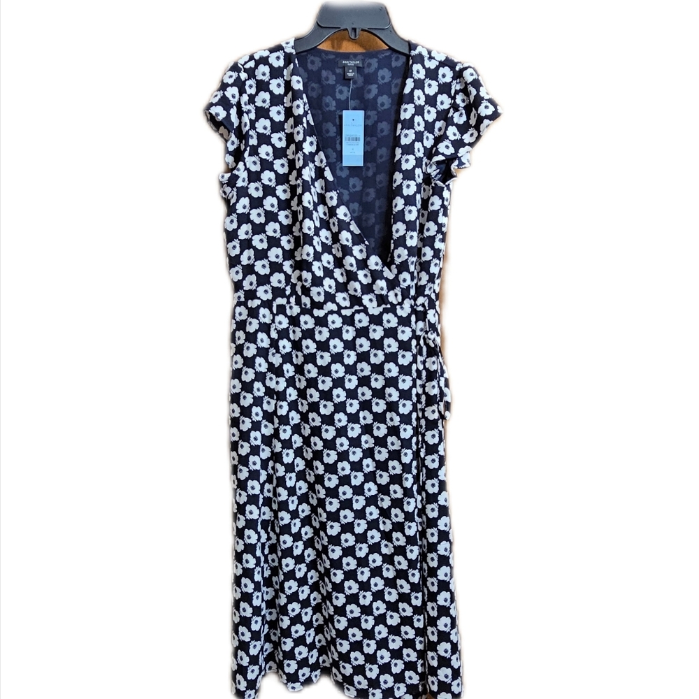 ANN TAYLOR womens Size 4P Petite Floral Black White Cap Sleeve Wrap Dress NWT